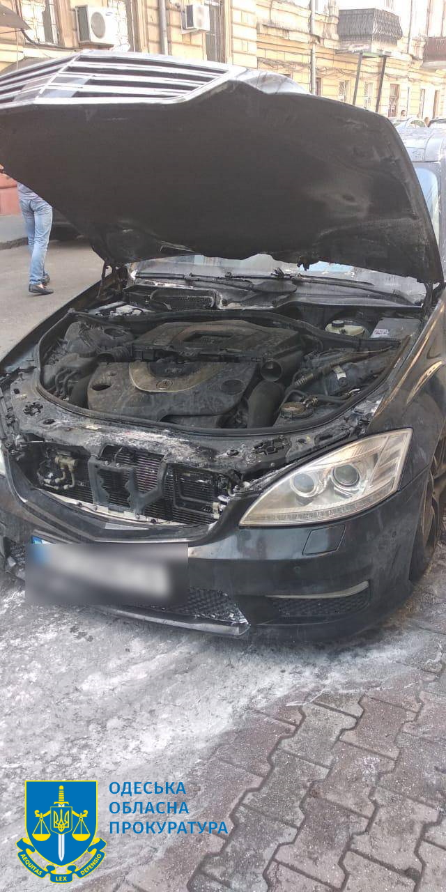 Курили элитные авто одесситов за деньги: экспожарный и его сообщники получили приговор суда – лишение свободы