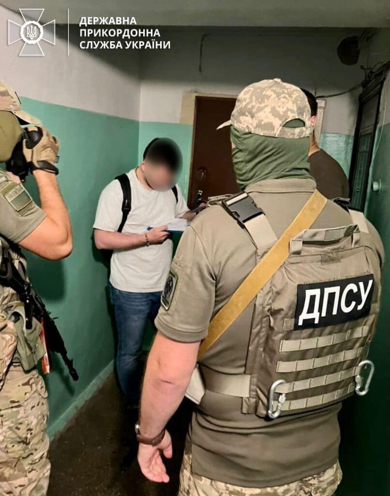 На Одещині затримали вчителя-мистецтвознавця, який нав’язував дітям російську пропаганду