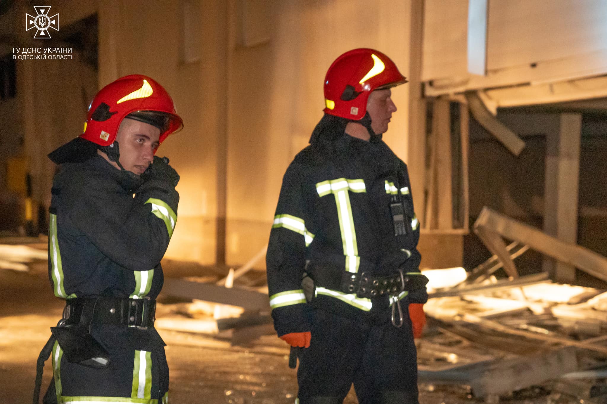 У ДСНС оприлюднили фото влучання по готелю в Одесі, а власник пообіцяв його відбудувати