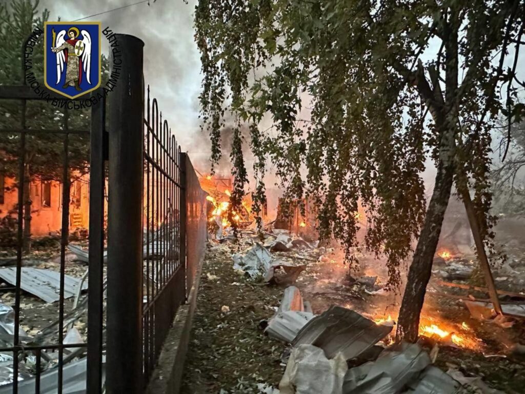 Оккупанты нанесли массированный ракетный удар по Украине: есть попадания в гражданские объекты и пострадавшие