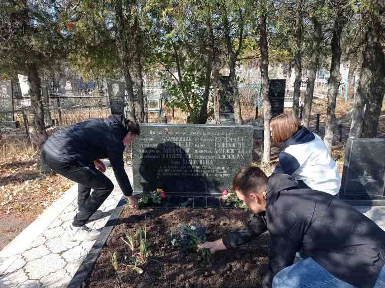 Пам'ять про Героїв: в Арцизькому ліцеї вшанували пам'ять загиблого екіпажу Калмикова
