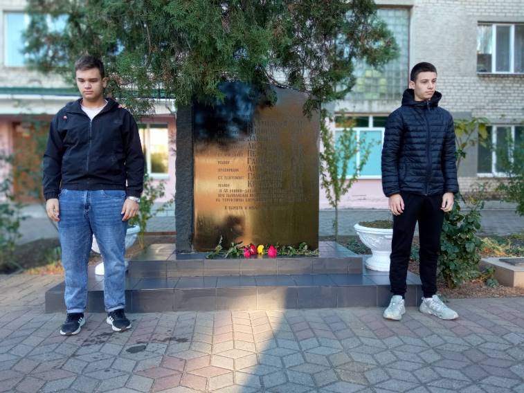 Пам'ять про Героїв: в Арцизькому ліцеї вшанували пам'ять загиблого екіпажу Калмикова