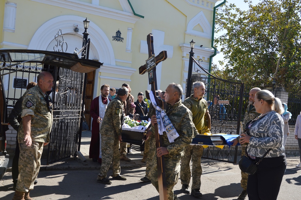 Другий день жалоби в Кілії - поховали померлого захисника Олега Пастушенка