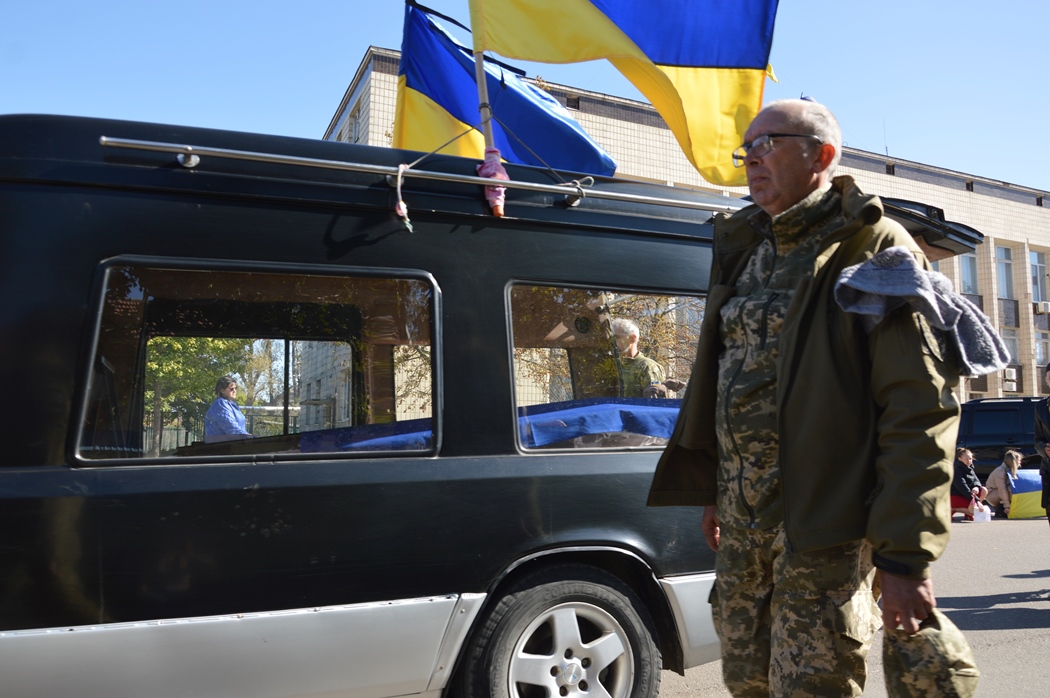 Другий день жалоби в Кілії - поховали померлого захисника Олега Пастушенка