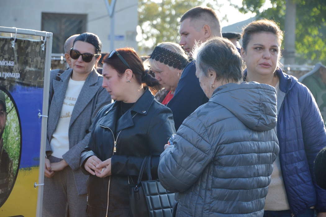 Сльози були на очах у кожного - в Кілії до Дня міста урочисто відкрили "Алею Слави"