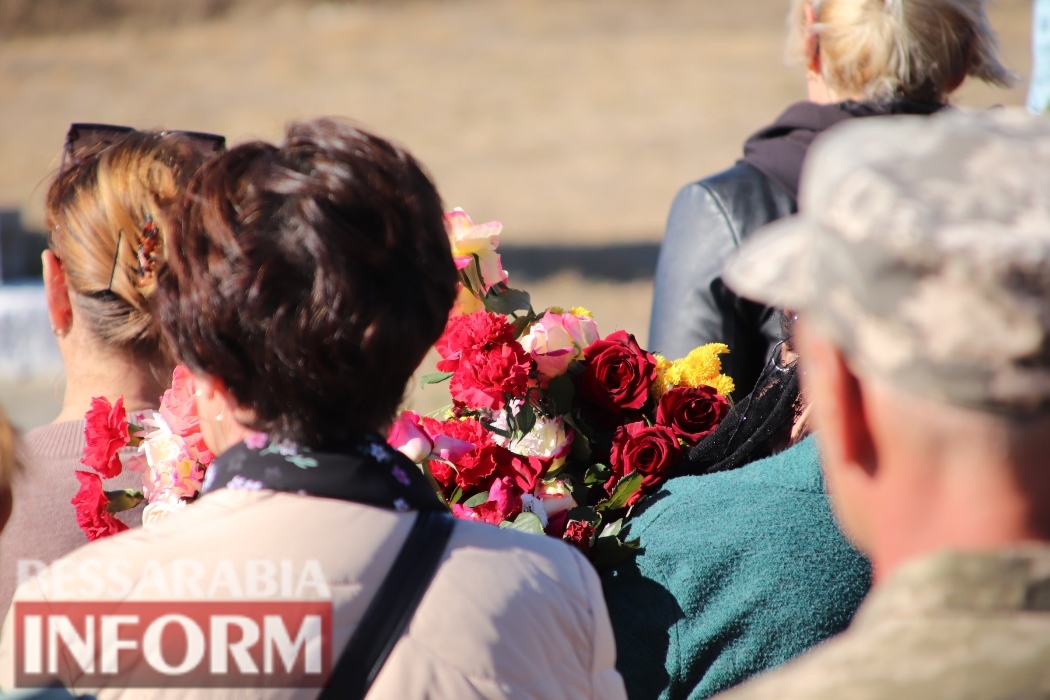 Последний путь домой: в Болградской общине простились с Защитником Украины Евгением Марчевым