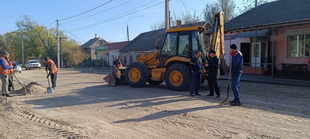 На Болградщині розпочали капітальний ремонт аварійної ділянки дороги біля будівлі сільради