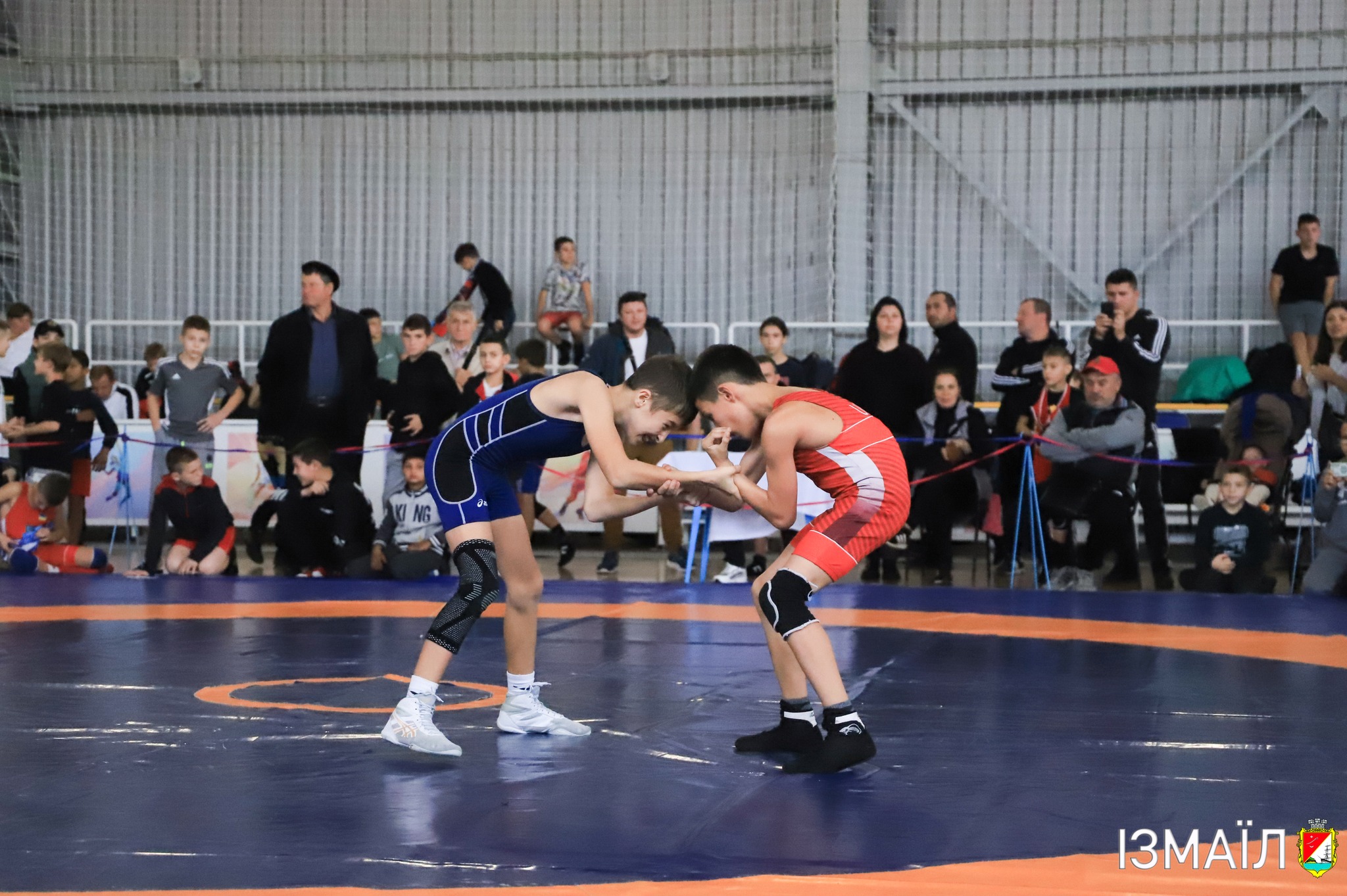 В Ізмаїлі на вихідних відбувся чемпіонат Одеської області з вільної боротьби, на який прибули понад дві сотні спортсменів