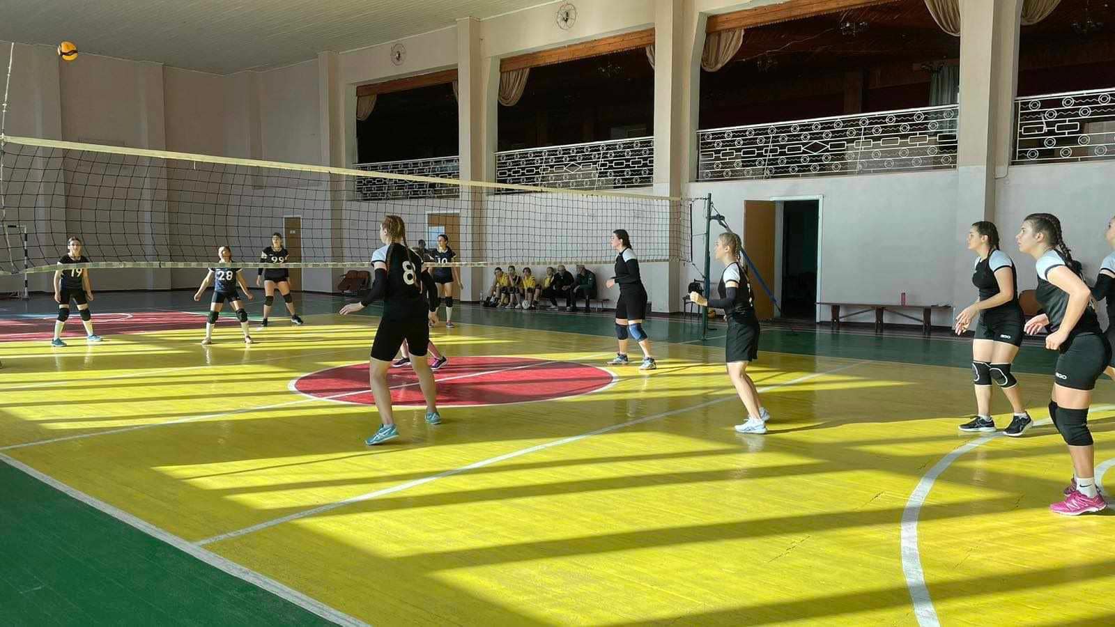 Первенство на спортивной ниве: сафьяновские волейболистки одержали победу в областных соревнованиях