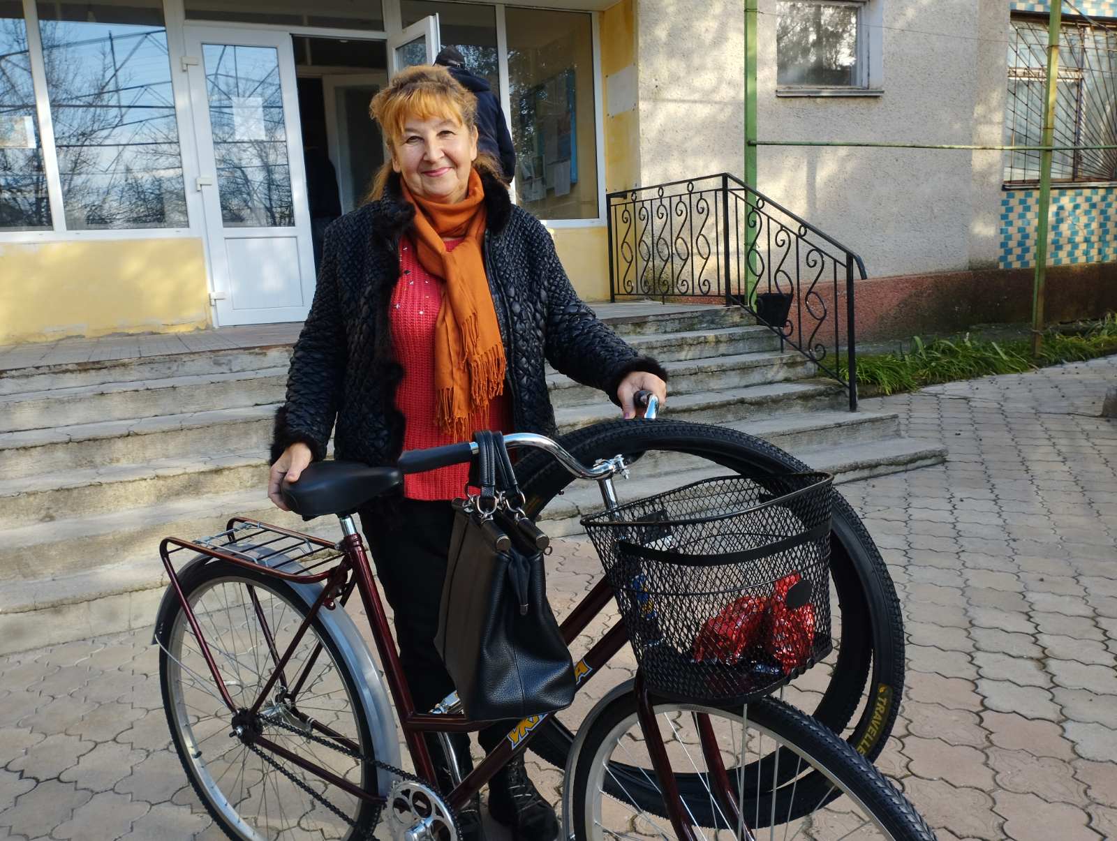 Соціальні робітники села Плахтіївка отримали нові велосипеди