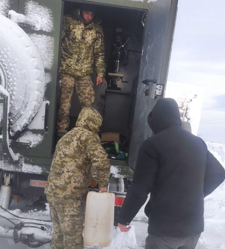 К спасательным мерам были привлечены военные тягачи Белгород-Днестровского и Подольского пограничных отрядов
