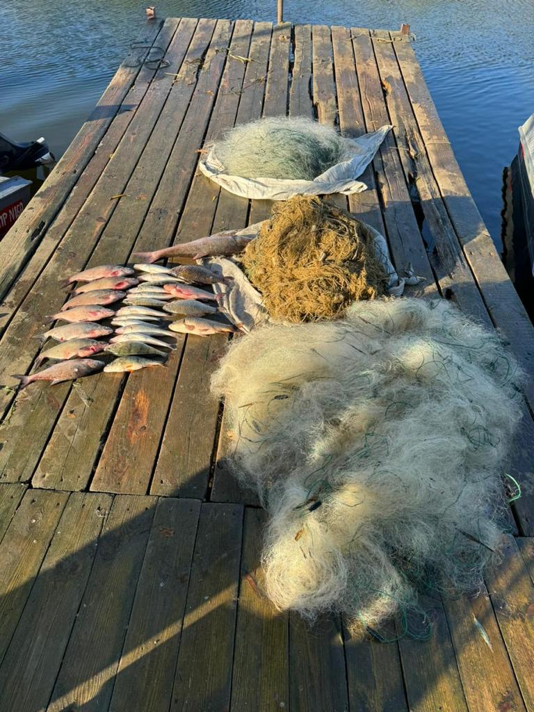В Бессарабії на озері виявили чергового браконьєра: «невинна» ловля обійдеться чоловіку щонайменше у 69 тисяч гривень