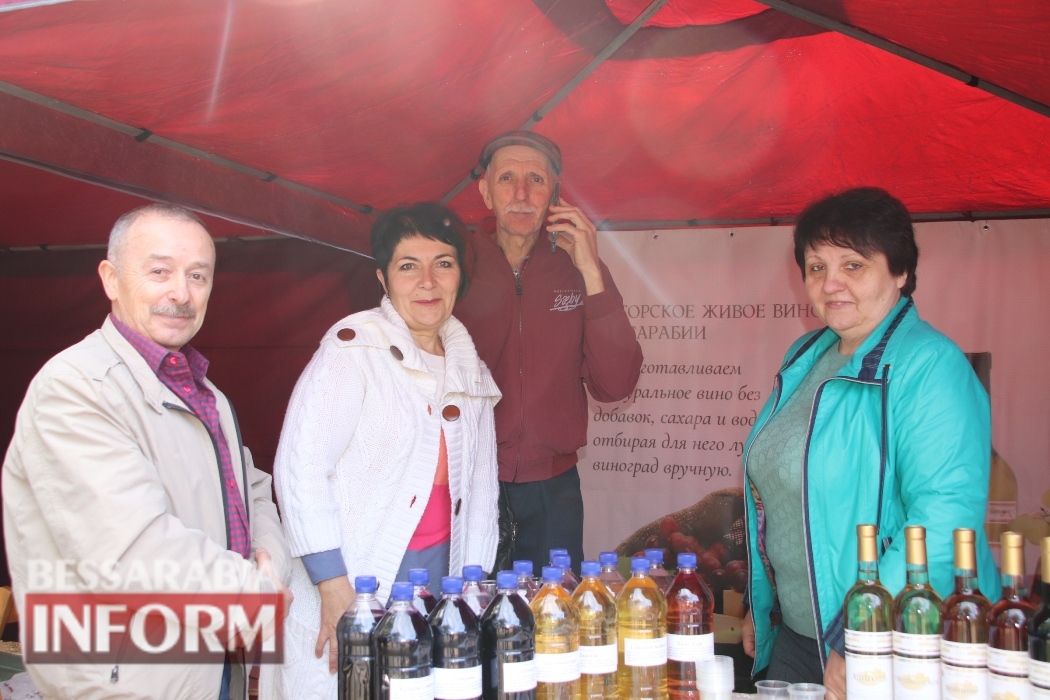 «Мы поддерживаем ВСУ»: в Болграде прошла бизнес-ярмарка производителей товаров и услуг в лучших традициях «BOLGRAD WINE FEST»