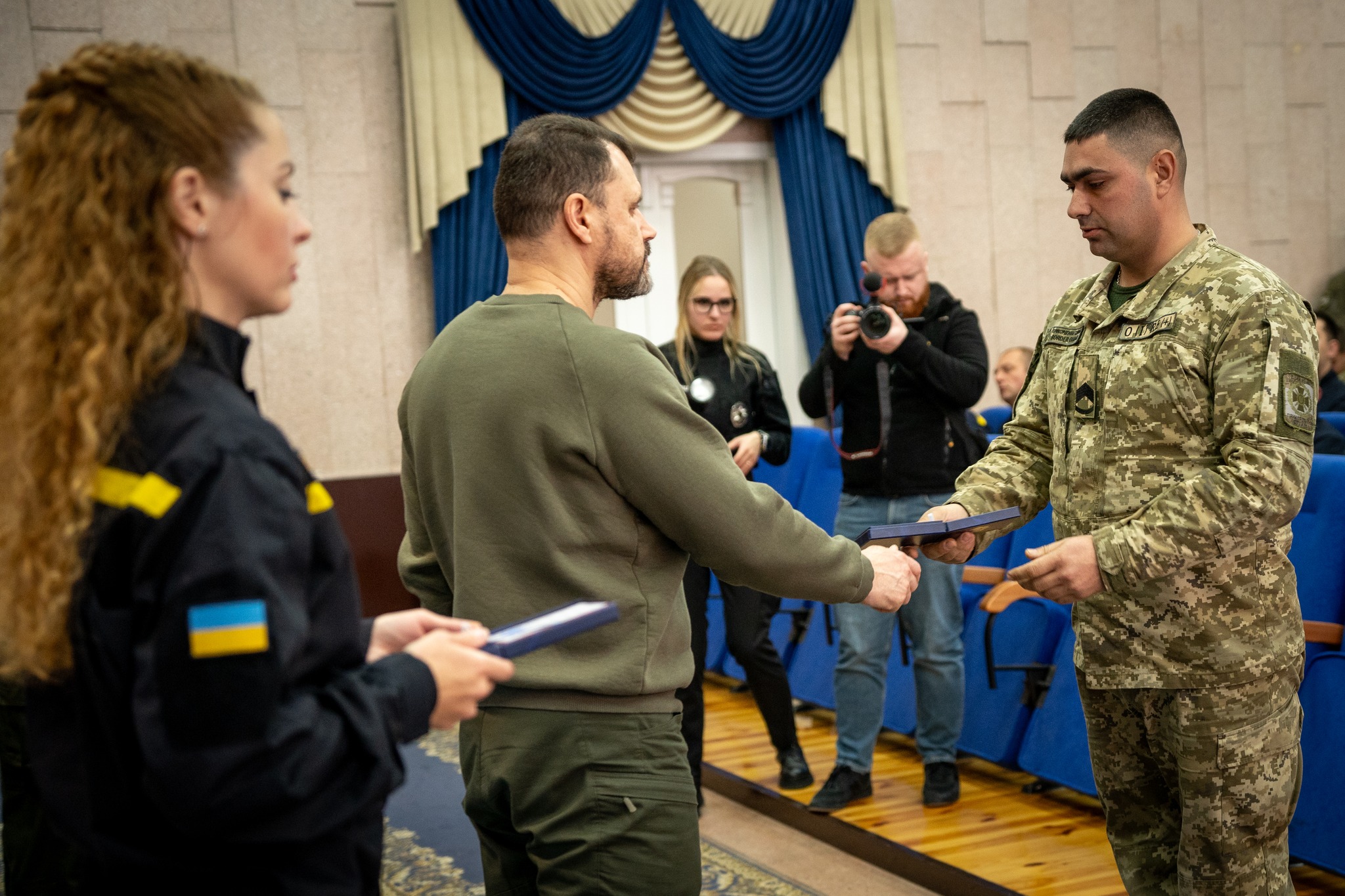 Лицарі зимового визволення: прикордонники Одещини отримали заслужені відзнаки за участь у рятувальних операціях