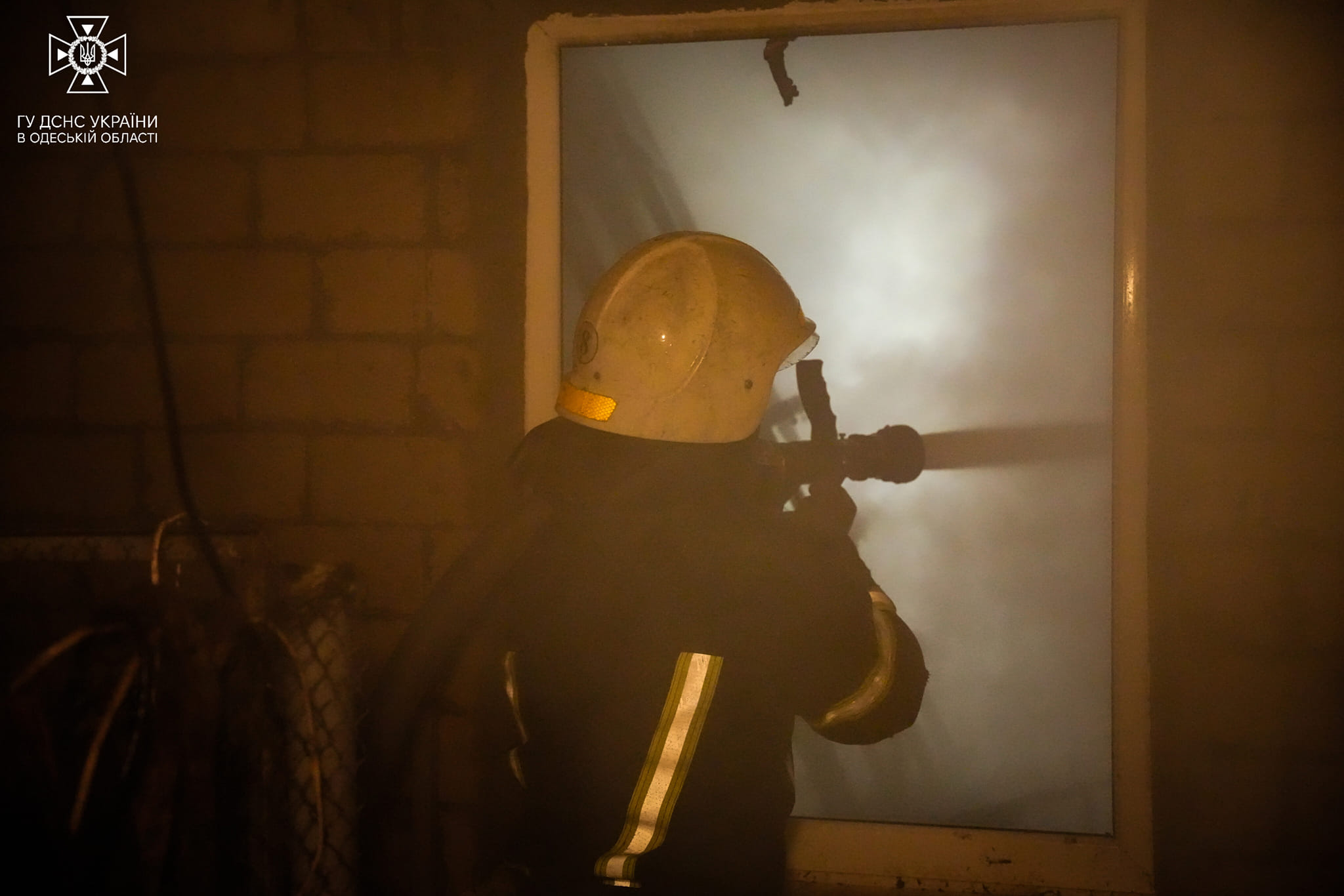 Резонансный пожар в Одесской области: пламя охватило 250 кв.м здания ─ фото