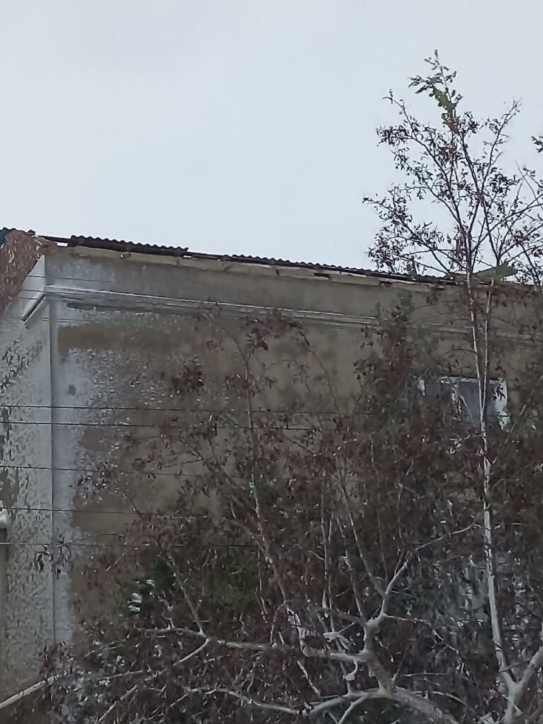 Зірвало 50 листів шиферу: у Криничненському ліцеї відремонтували дах, який зруйнувала стихія