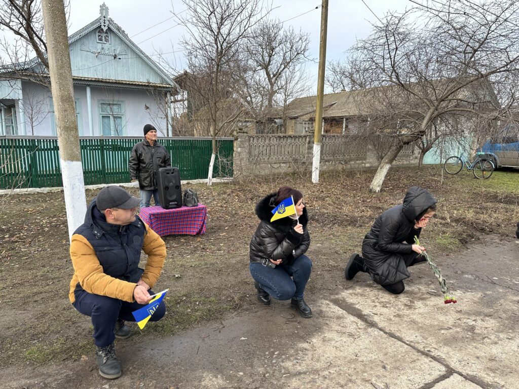 Без батька залишилися двоє дітей: Саф'янівська громада віддала останню шану Захиснику Геннадію Іванову