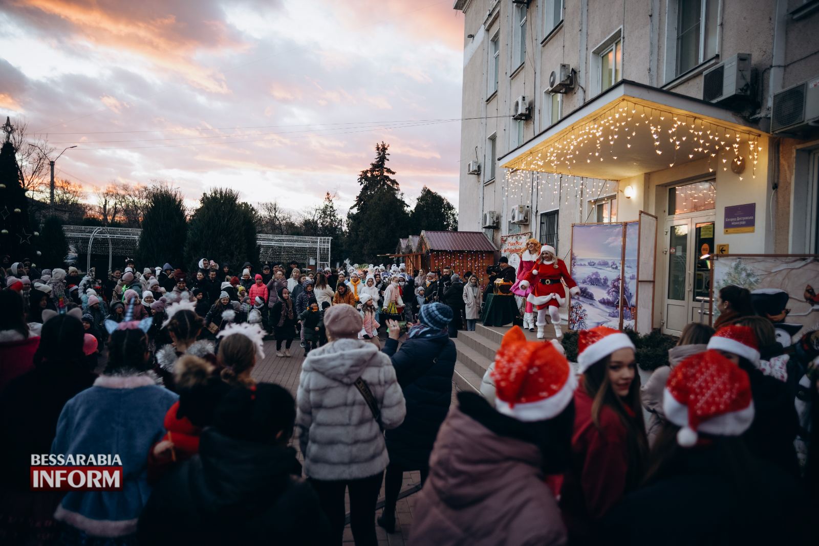 У Білгороді-Дністровському для найменших мешканців провели цікаву програму, а Святий Миколай не залишив нікого без подарунка (фоторепортаж)