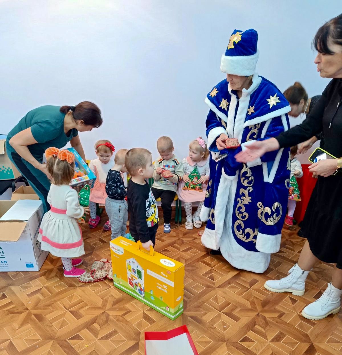 Олег Кіпер привітав з Днем Святого Миколая малюків з Ізмаїльського спеціалізованого будинку дитини