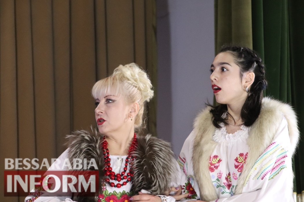 «Басни старой ведьмы»: театральная студия «ОнгЪл» подарила гостям и жителям Болграда традиционный рождественский спектакль