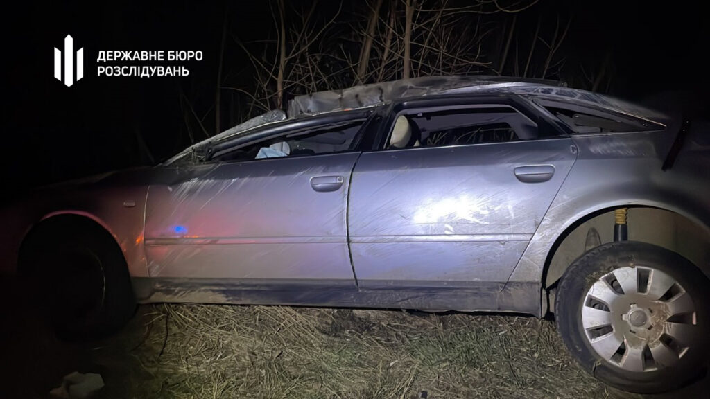 В Одесской области пьяный правоохранитель за рулем легковушки врезался в фуру: двое пассажиров получили серьезные травмы