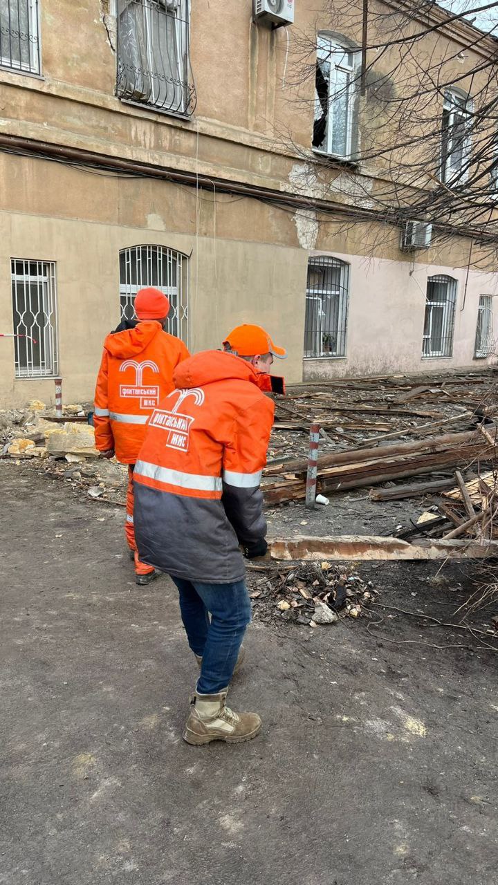 Атака "шахедів": в Одесі пошкоджено щонайменше 177 квартир, одну людину госпіталізували до лікарні