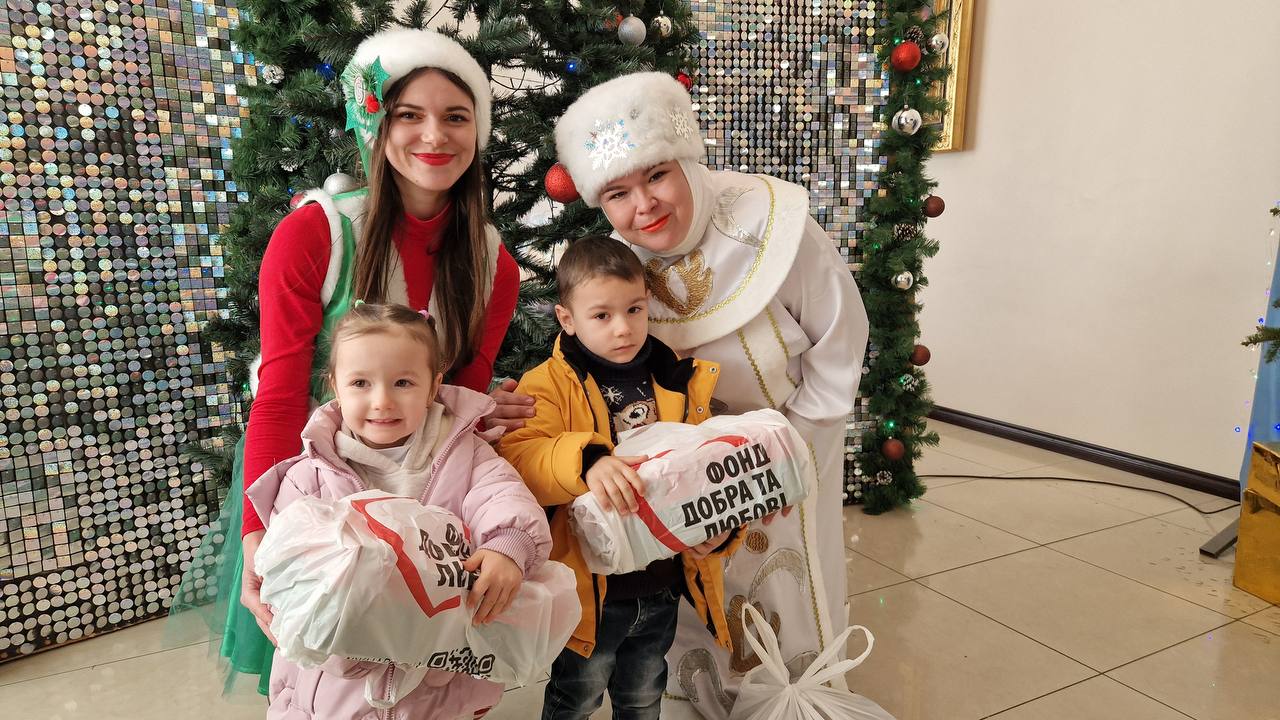 В Кілійській громаді відбулася дводенна різдвяна акція від "Фонду Добра та Любові", яка подарувала посмішки сотням родин