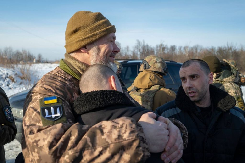 Украина вернула из вражеского плена еще более 200 человек - среди них есть защитник с острова Змеиный, житель Вилкового
