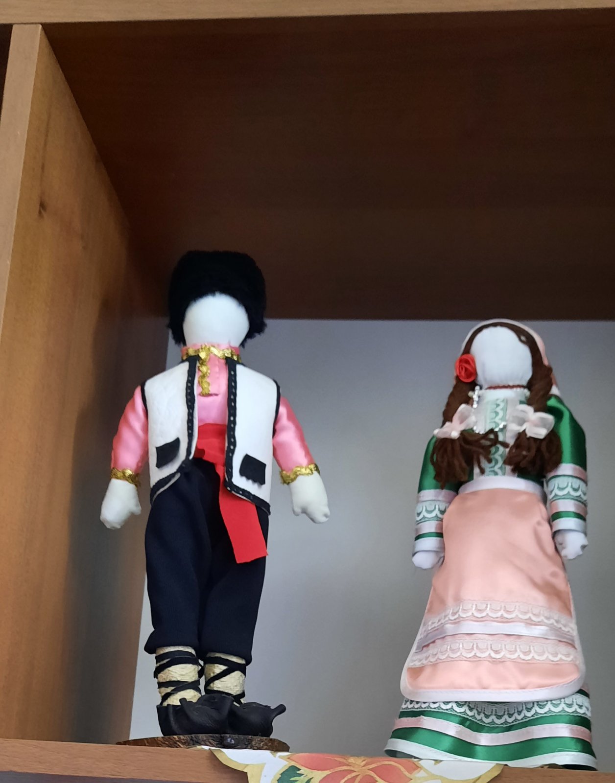 Большие девочки не играют в куклы, они наделяют их энергетикой своего рода: история создания уникальной коллекции успешной гагаузки из Бессарабии Ольги Кулаксиз