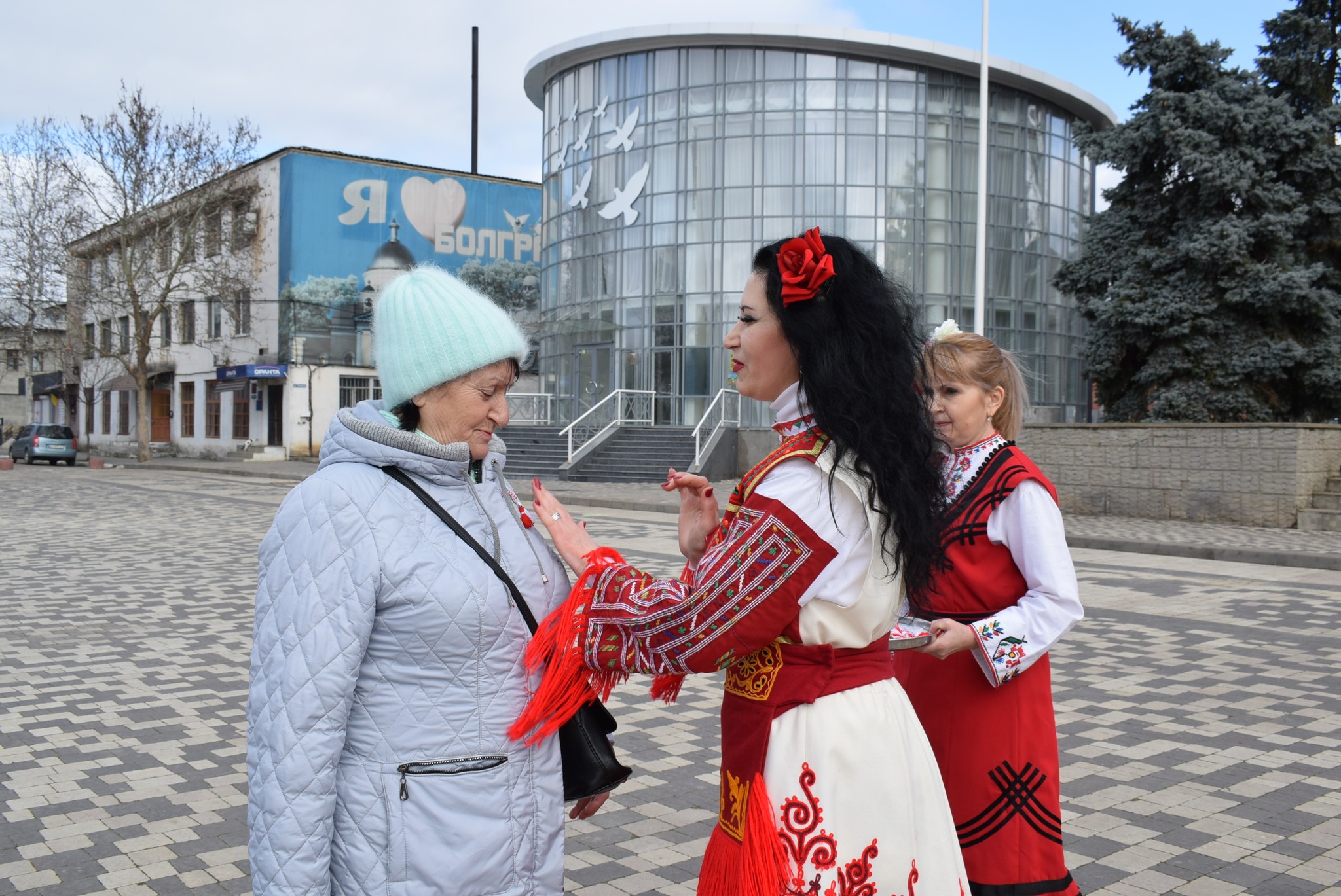 «Мартеница белая и красная»: Одесский областной центр болгарской культуры в городе Болград объявил конкурс на лучшее весеннее украшение ручной работы