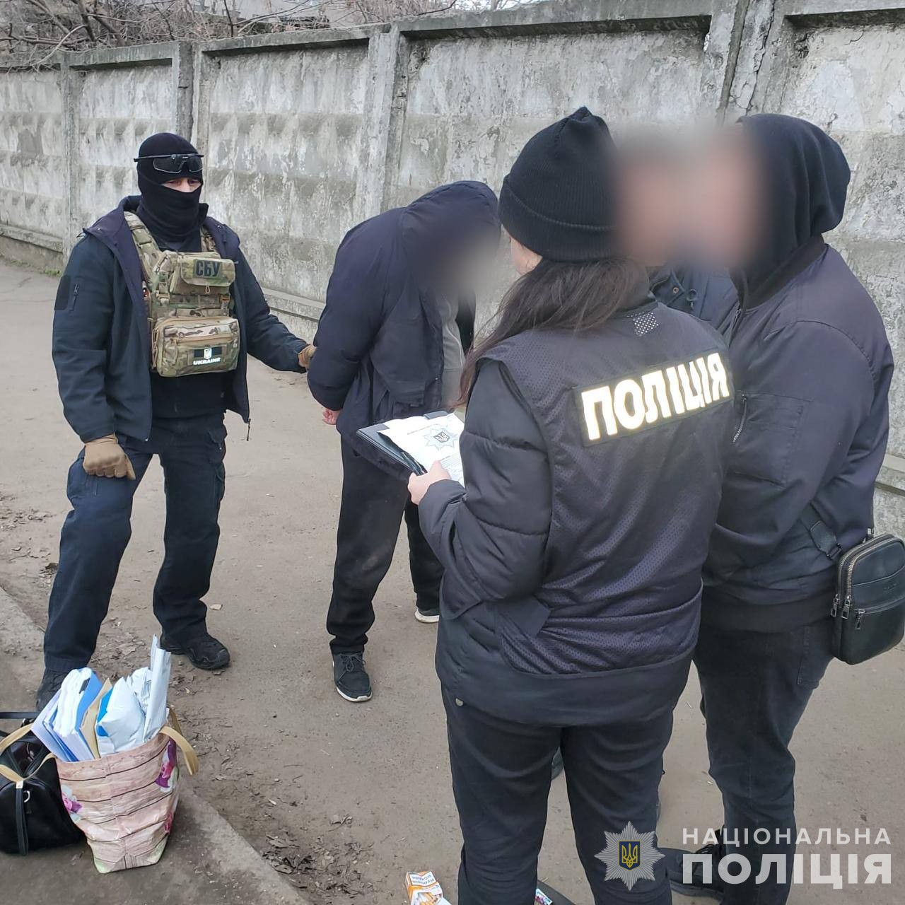На Одещині кримінальник вчиняв розбійні напади на мешканців міста під виглядом правоохоронця