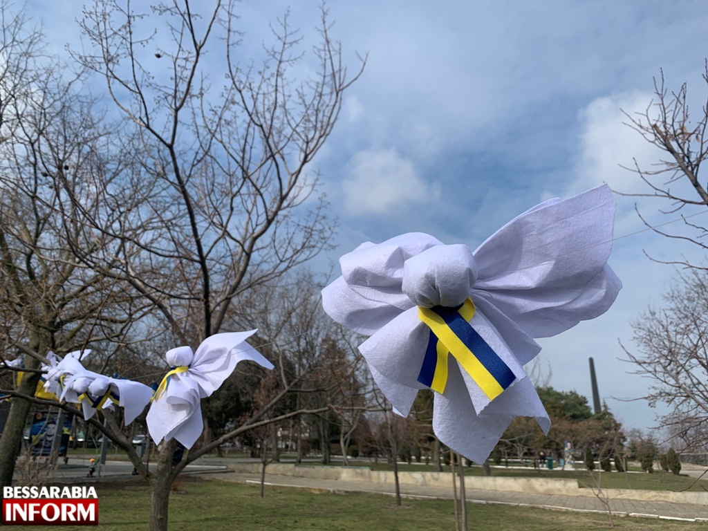 До кінця тримали щит над своєю державою: у Білгороді-Дністровському вшановували пам'ять полеглих Захисників