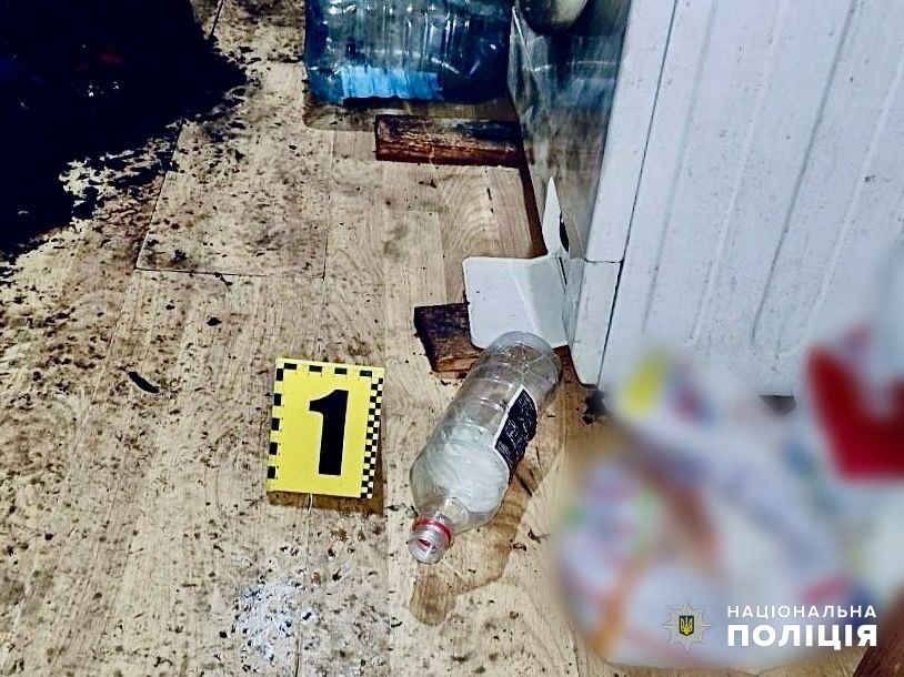 В Одессе мужчина чуть не сжег квартиру сожительницы и травмировал ее дочь