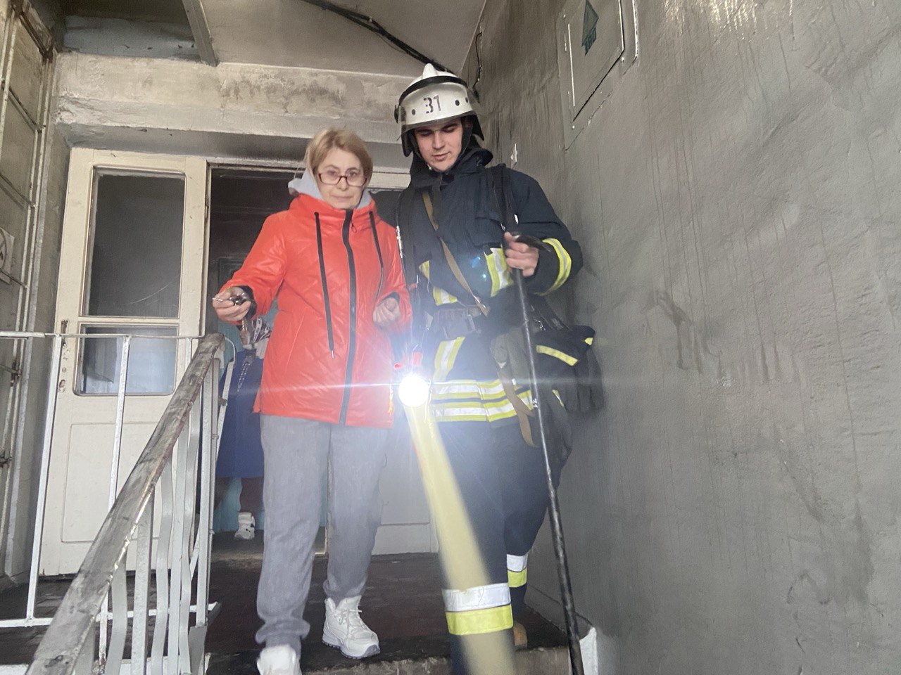 В Рені горів гуртожиток: пожежники врятували життя дитині