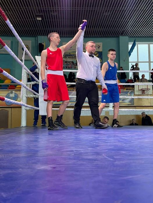 Спортсмен из Тарутиного завоевал "золото" на чемпионате Украины по боксу
