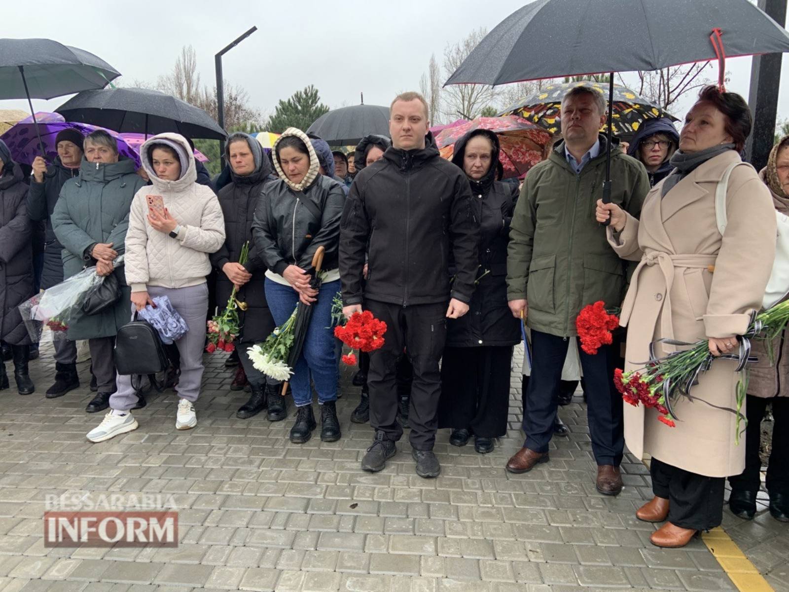 Община Белгород-Днестровщины почтила память погибших Героев открытием Аллеи Славы