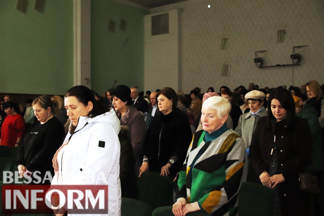 В преддверии 8 Марта: сегодня в Болграде поздравляли женщин