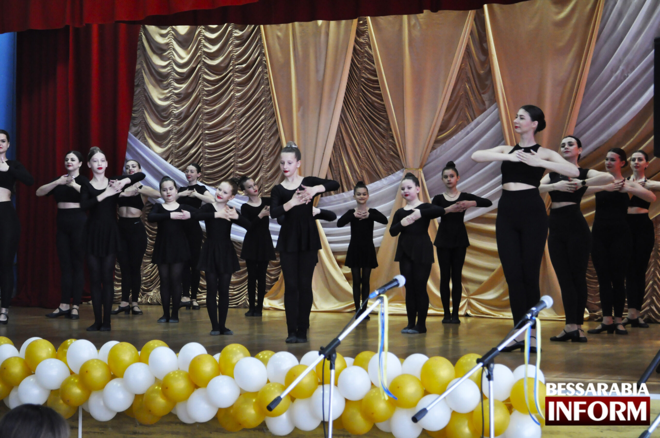 Измаильский танцевальный коллектив "Радуга" отпраздновал солидный юбилей