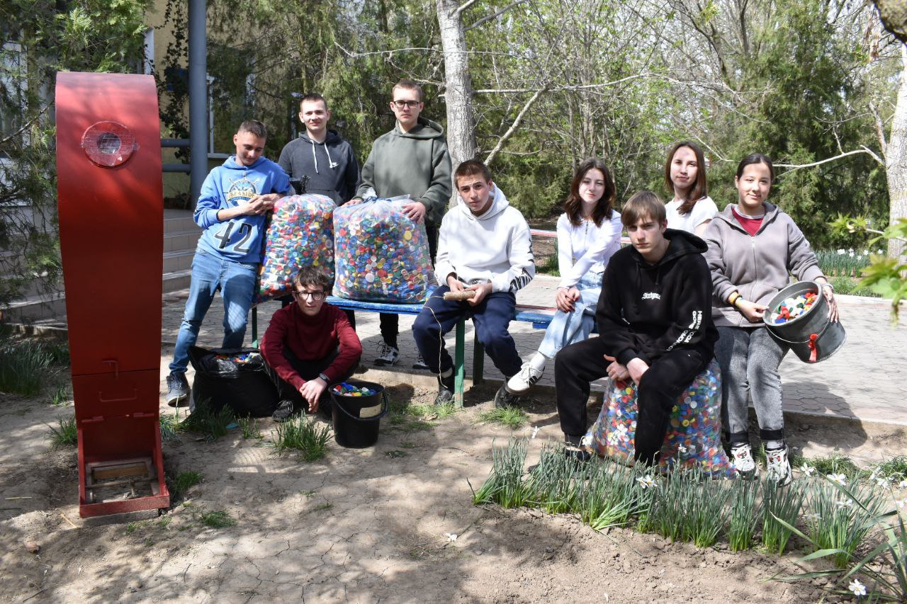 В селе Сафьяновской общины "мобилизовали" пластиковые крышечки