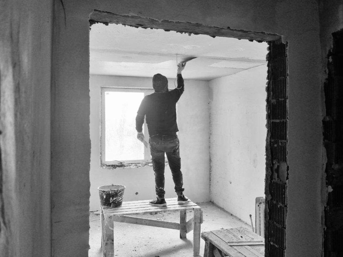 Зруйнована багатоповерхівка на Білгород-Дністровщині: у службі відновлення розповіли про хід відбудови