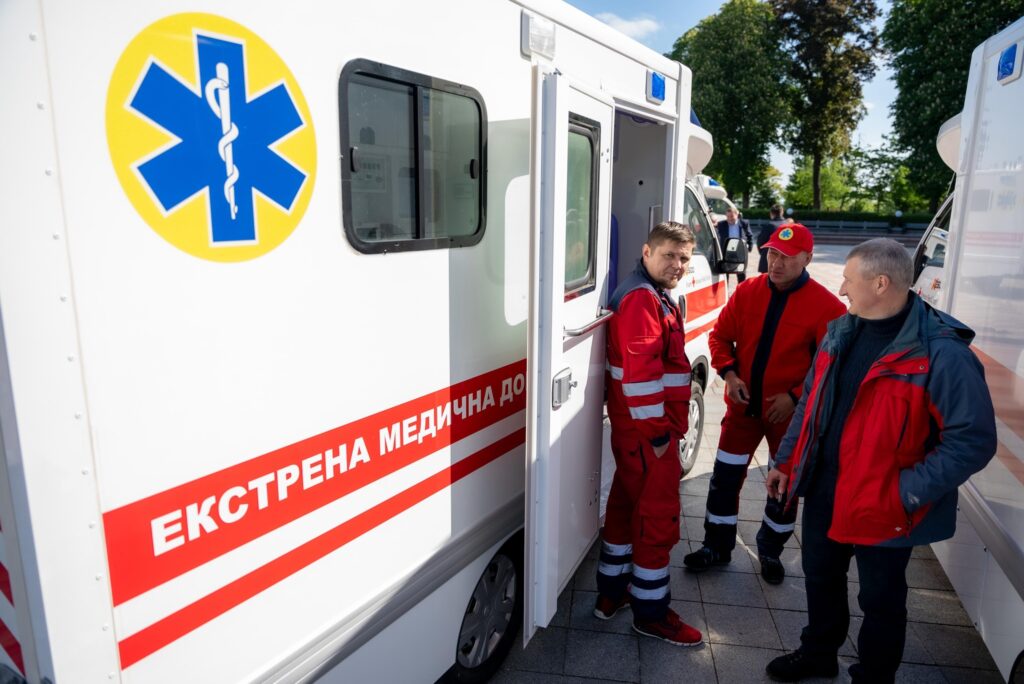 Медзаклади Одещини отримали "швидкі" від Корейського Червоного Хреста