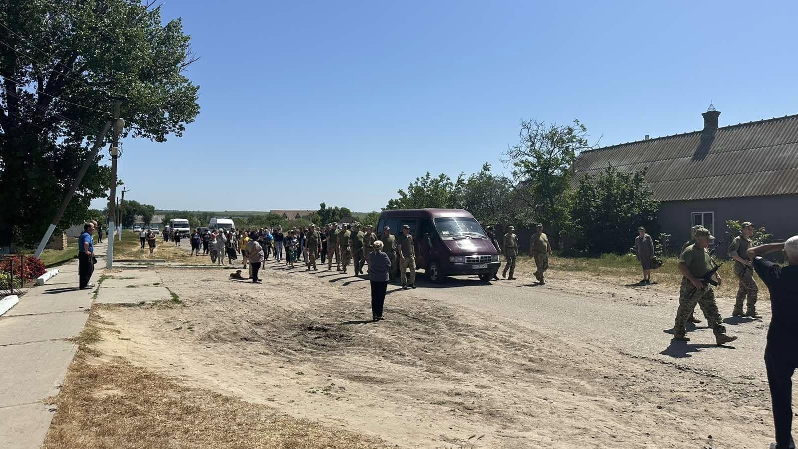 Теплицька громада на Болградщині провела в останню путь свого Героя, який загинув на війні