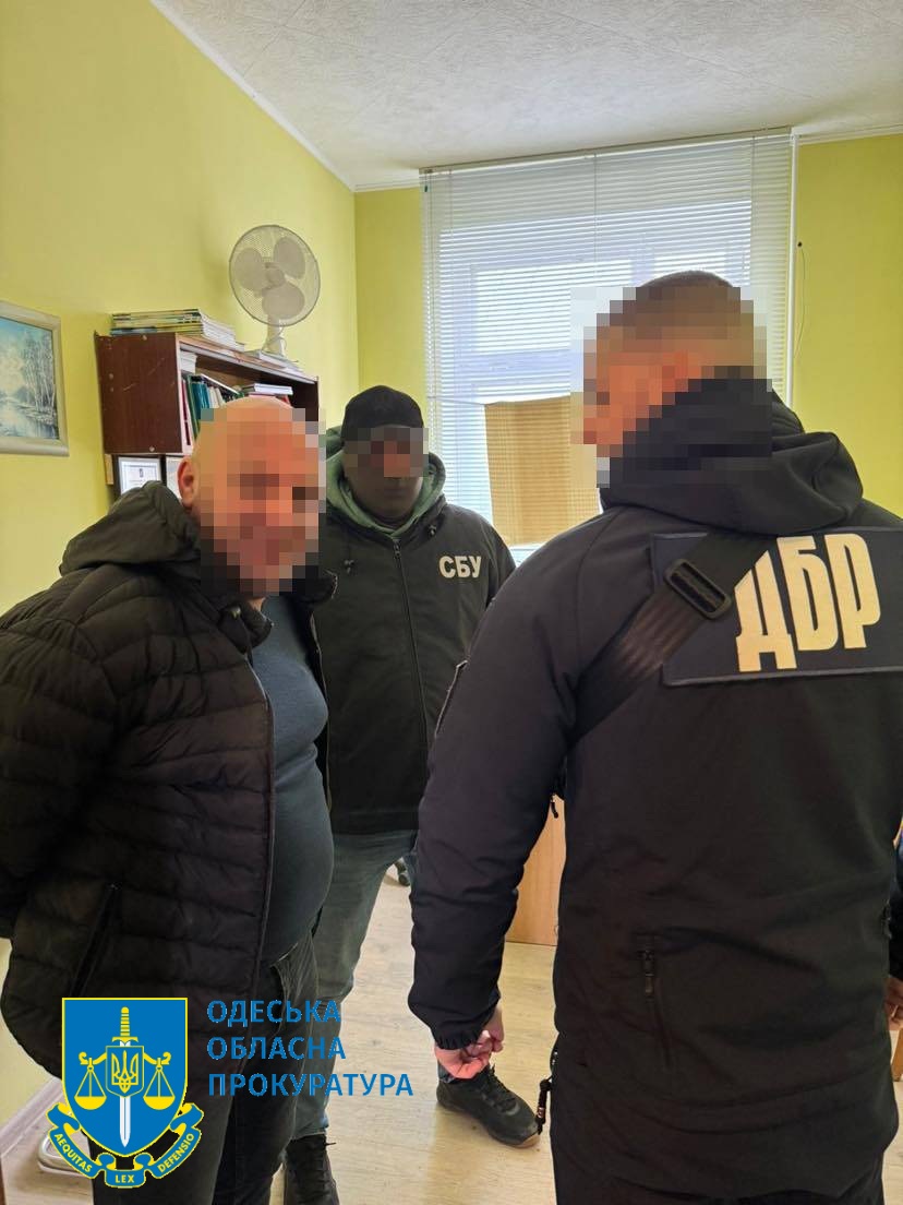 В Одеській області працівник міграційної служби вимагав хабар з багатодітного батька
