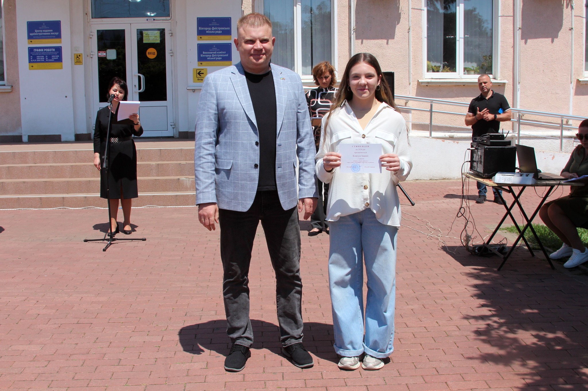 У Білгороді-Дністровському пройшла церемонія нагородження талановитих дітей міста та вручення стипендій міського голови