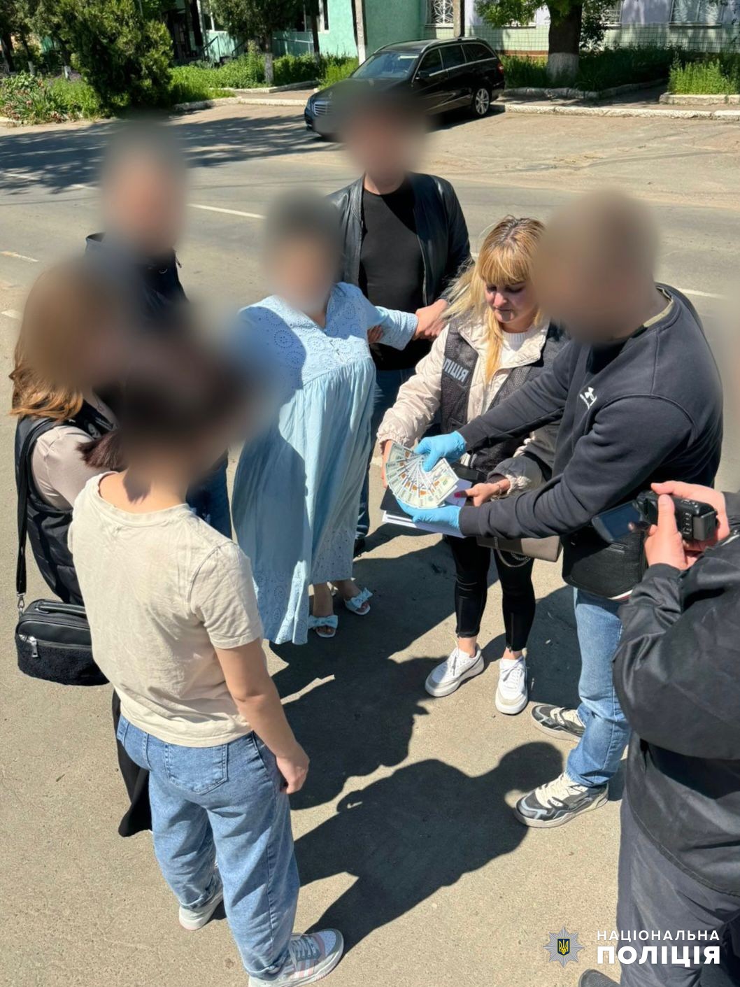 Працівниця одного з судів Одещини вимагала хабар "за невтручання": тепер на неї саму чекає вирок суду