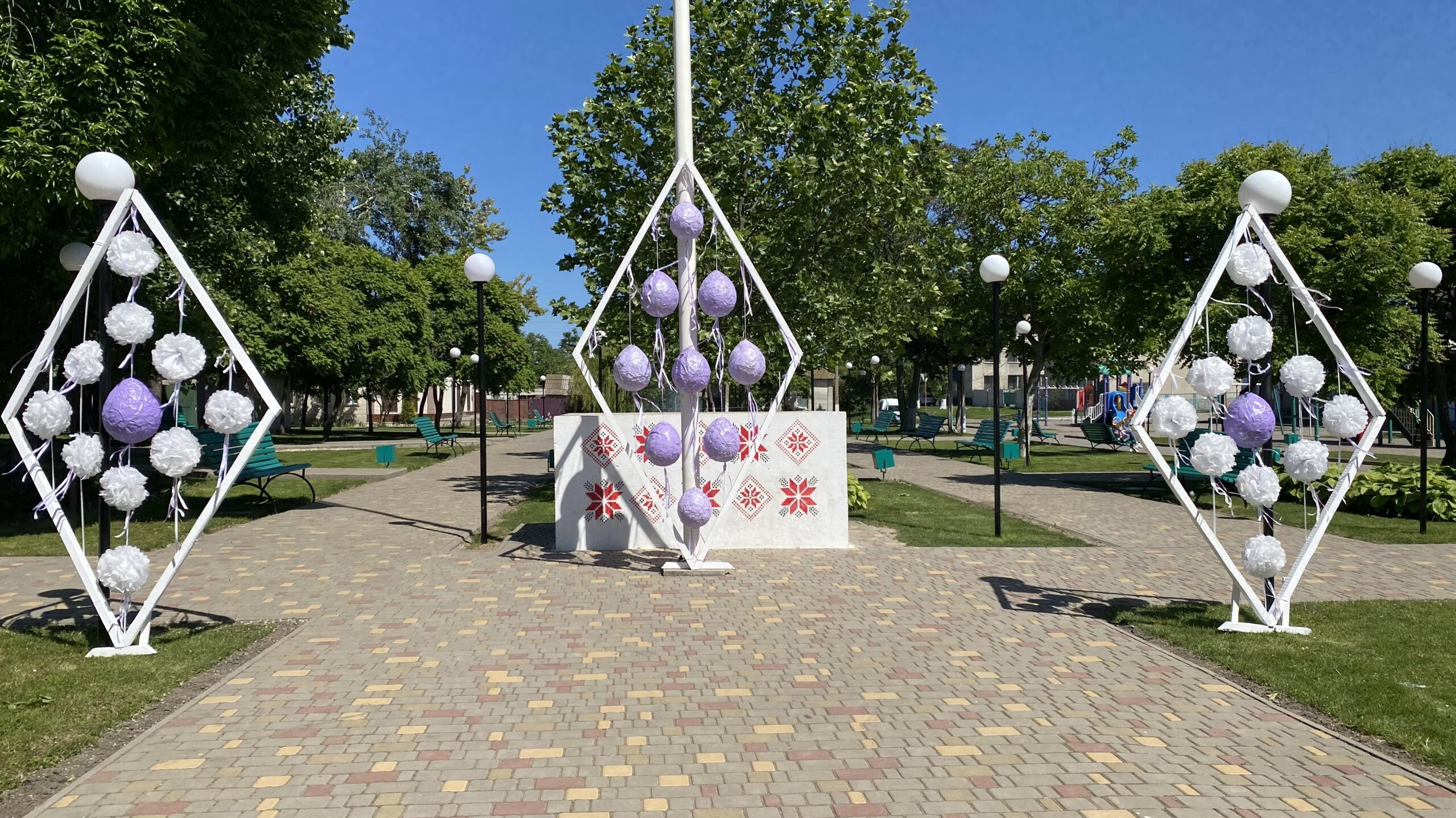 В Кілії до Великодня прикрасили головний сквер