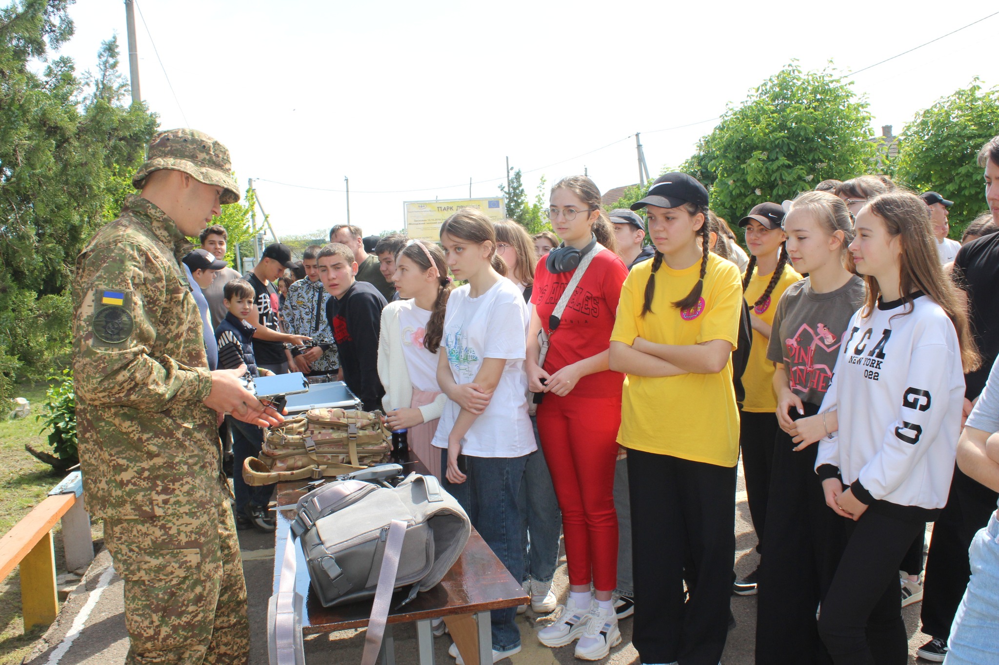 Молоді Саф’янівської громади продемонстрували установки, з яких збивають «шахеди»