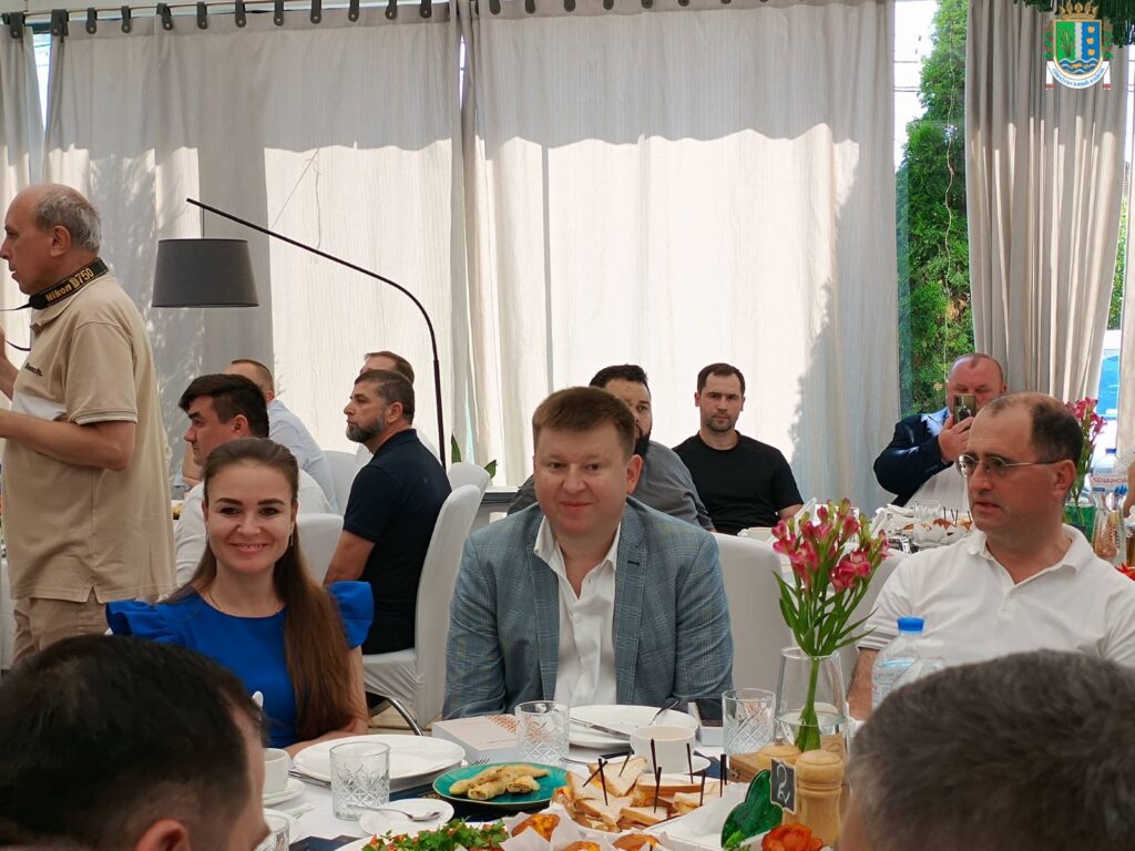 До Ізмаїла на Молитовний сніданок завітав експредставник Держдепартаменту США з питань України Курт Волкер