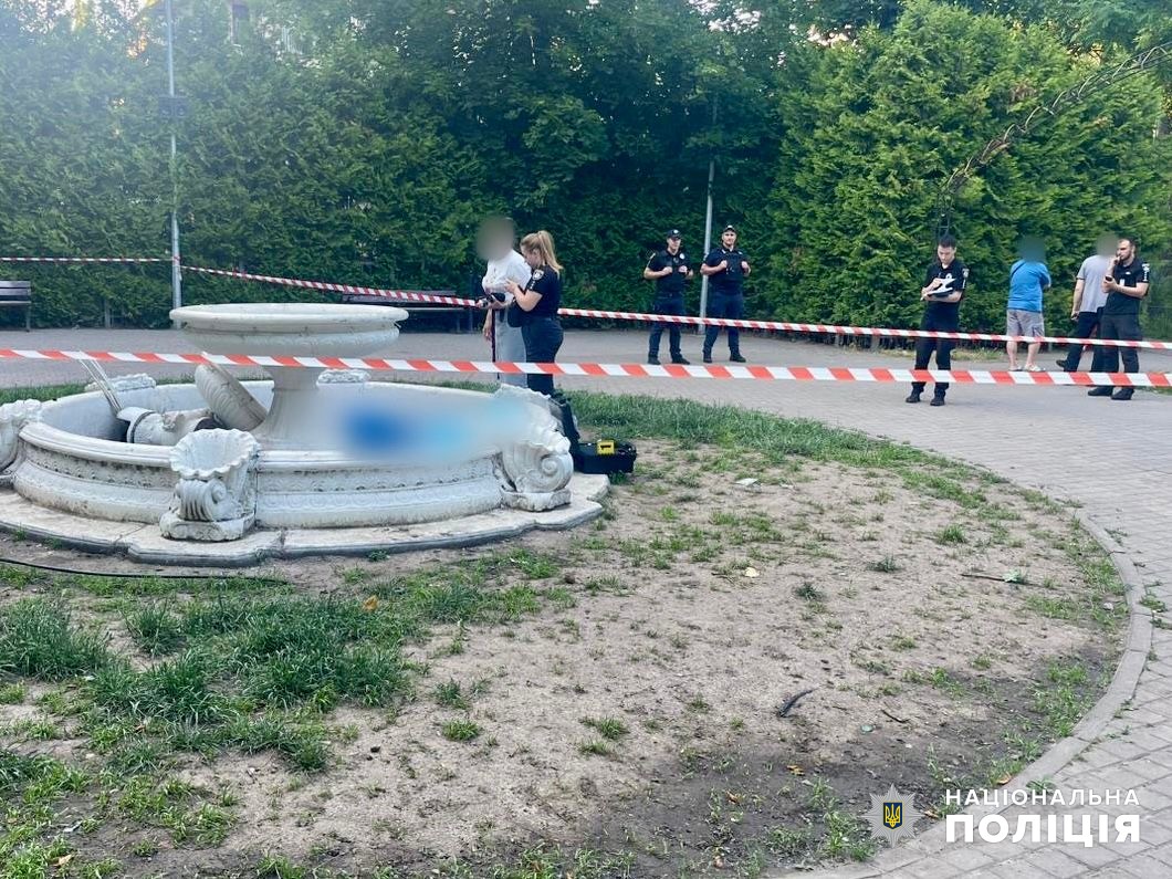 Трагедія на Одещині: підліток загинув під бетонною конструкцією фонтана