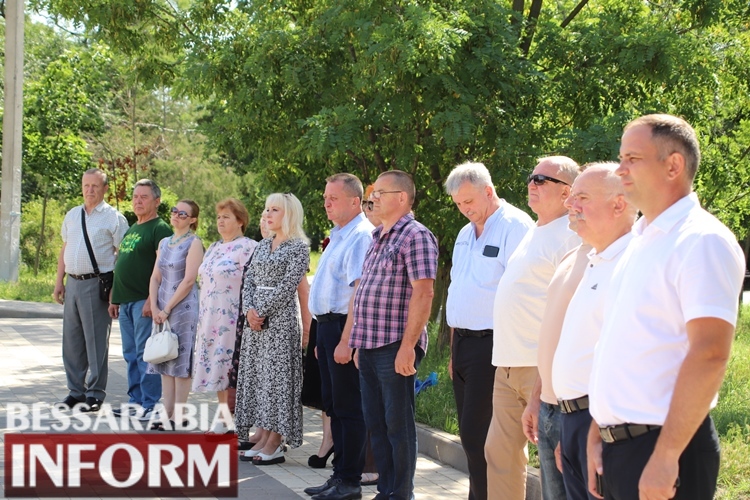 Покладання квітів та екскурсія: в Болграді вшанували пам’ять мільйонів полеглих воїнів у Другій світовій війні